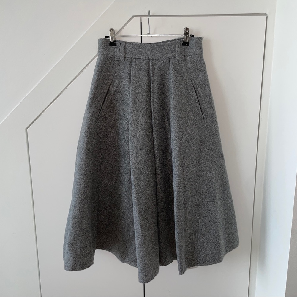 Classic Women's Gray Wool Midi Skirt